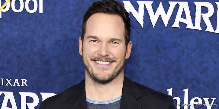 Chris Pratt Takes Selfie With His Walk of Fame Star at 'Onward' Premiere