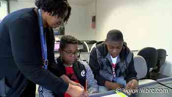 Alabama teacher earns international distinguished award - WBRC