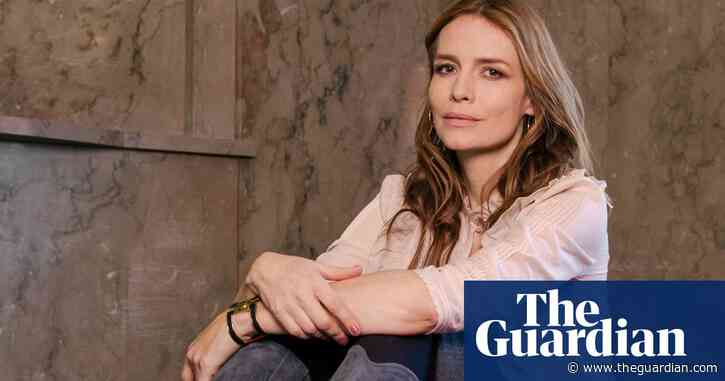 Saffron Burrows: ‘I was raised to feel like I could love who I wanted’