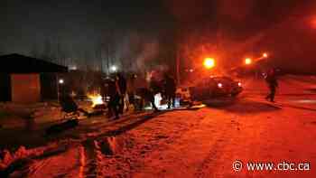 Anti-pipeline protesters establish rail blockade west of Edmonton