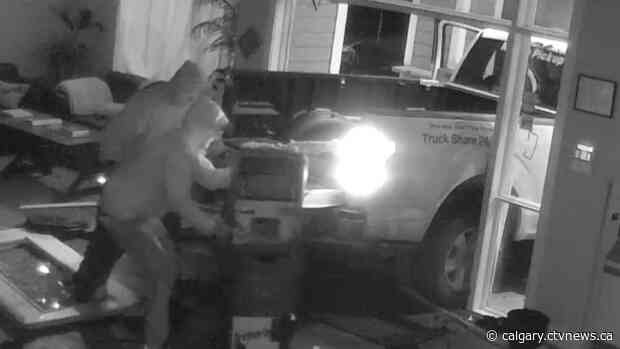 Surveillance stills of Lyalta smash-and-grab suspects, suspect vehicle released