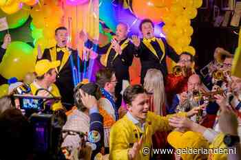 Feestteam en Jumbobaas Frits van Eerd scoren met traditionele carnavalsklanken: Fan van Jou