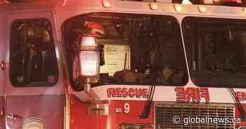 Saskatoon fire crews battle overnight duplex blaze - Global News