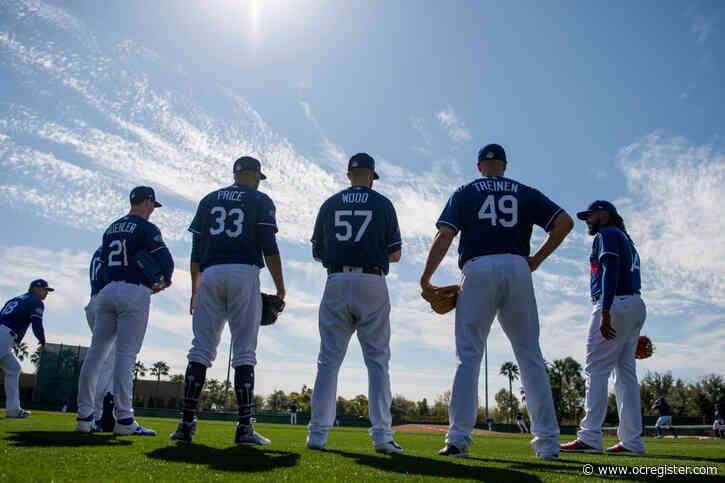 Alex Wood back in blue, with inside track to spot in Dodgers’ rotation