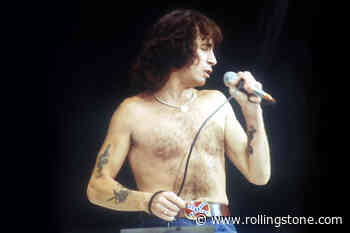 Flashback: Bon Scott Owns the Stage With AC/DC in 1979