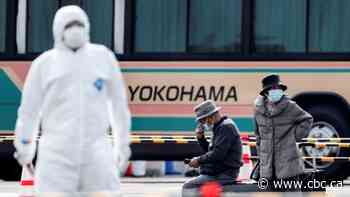 Canadian cruise passengers who test negative for COVID-19 prepare to leave ship