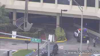 Car crashes into medical building on Miami Gardens Drive - WPLG Local 10