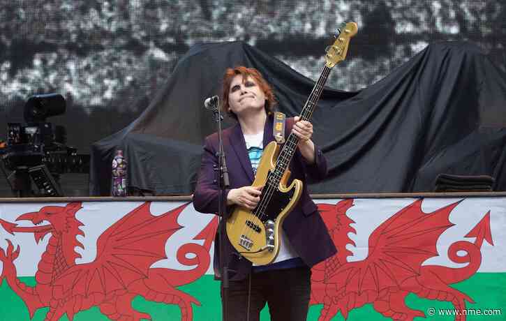 Manic Street Preachers donate thousands to Pontypridd flood relief fund