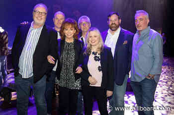 Reba McEntire Returns to Universal Music Group Nashville