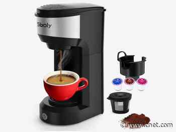 This single-serve coffee maker brews grounds or K-Cups for just $20     - CNET