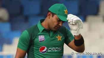 Umar Akmal: Pakistan suspend batsman under anti-corruption code
