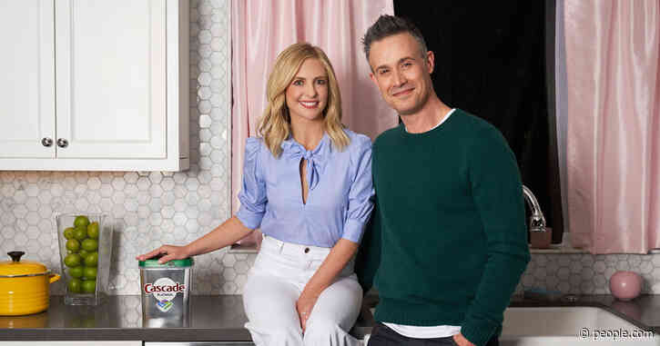 Sarah Michelle Gellar and Freddie Prinze Jr. Have a 'No Phone Rule at the Dinner Table'