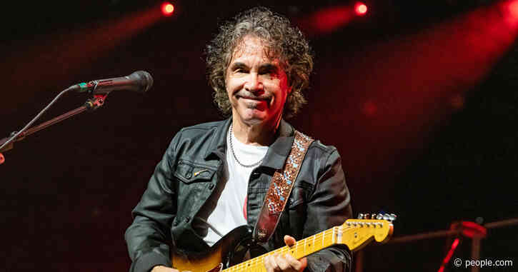 Hall & Oates' John Oates Says He's Had Sex with 'Thousands' of Women: 'I've Lost Track'