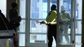 2 teen boys face charges in 2nd violent bank robbery in GTA