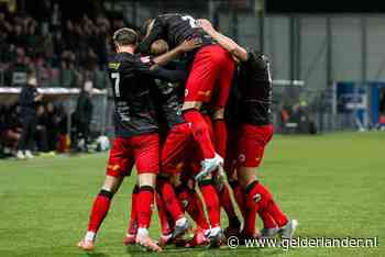 Tien goals, rode kaart én Mendes Moreira die ‘traumaclub’ nekt