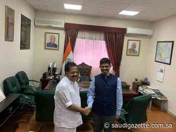Indian Congress leader Chennithala meets consul general - Saudi Gazette