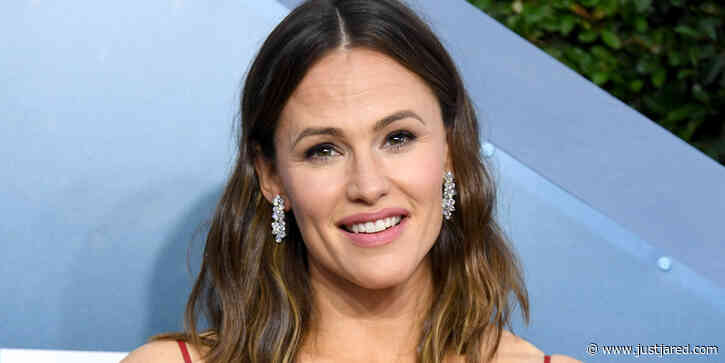 Jennifer Garner Offers Girl Scout Cookie Orders for Fans Again!
