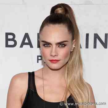 Cara Delevingne calls out Justin Bieber for blocking her online