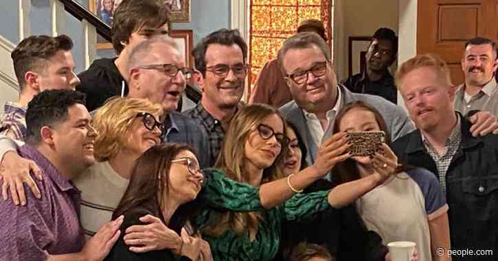 Sofia Vergara, Eric Stonestreet & More Mark Final Day of Filming Modern Family After 11 Years