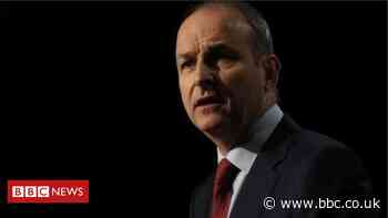 Irish election: Fianna Fáil 'will try to form government without Sinn Féin'