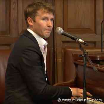 James Blunt plays his music to clear people out of his pub