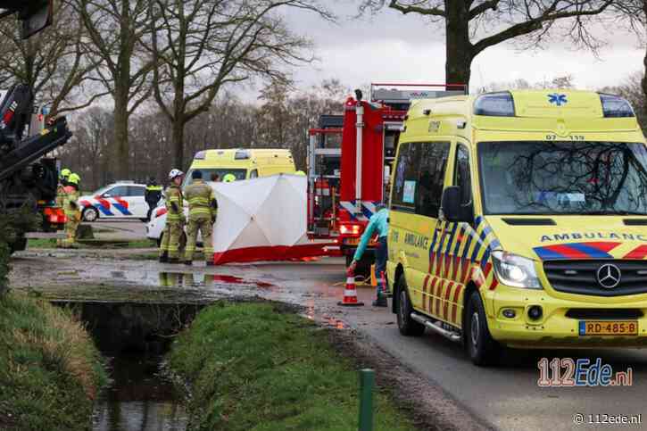 Automobilist overleden na botsing tegen boom in Harskamp