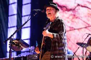 Neil Young Reverses 2020 Tour Stance, Planning Crazy Horse Trek