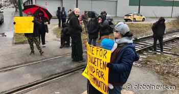 Wet’suwet’en solidarity protesters set up new Vancouver rail blockade, violating injunction