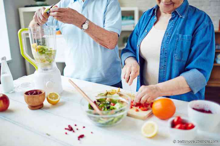 Want To Lose More Weight? Intensive Therapy From Dietitians Can Help Older Adults, Study Finds