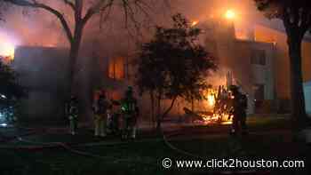 Several units damaged in early-morning fire at northwest Houston apartment complex, officials say - KPRC Click2Houston