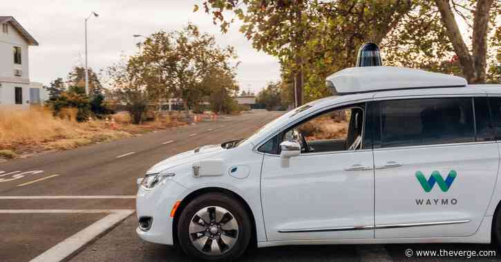 This tweet reminded me that driverless cars can still blow our minds