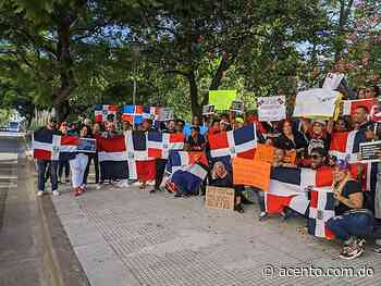 Dominicanos residentes en Buenos Aires, Argentina, se sumaron a la protesta - Acento
