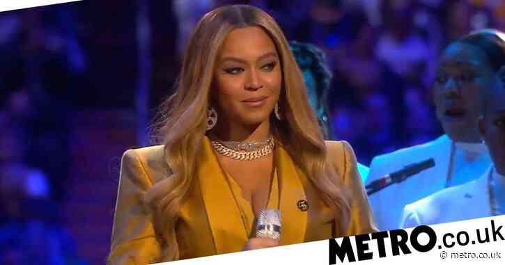 ‘I’m here because I love him’: Beyonce gives moving performance of Kobe Bryant’s favourite song at memorial