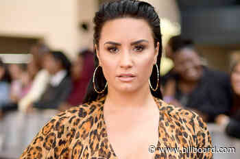 Demi Lovato Looks Fresh & Healthy in Stunning #NoMakeupMonday Selfie