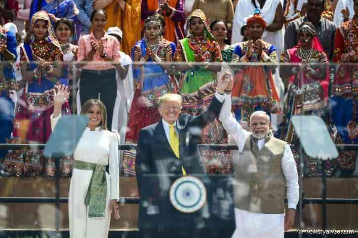 Trump hails &#39;exceptional&#39; Modi at huge India rally