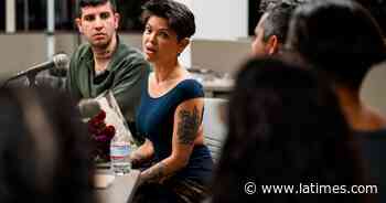 Students protest suspension of teacher who sparked 'American Dirt' backlash - Los Angeles Times