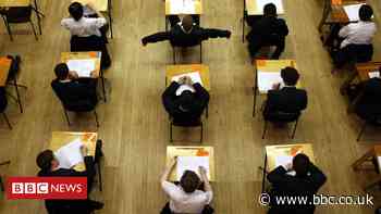Wales considers online GCSE exams