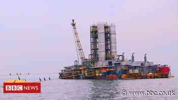 How lake gases are powering homes in Rwanda