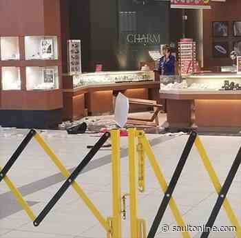Police Make Arrests In Jewellery Store Robbery