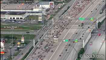 Major delays on I-45 Gulf Freeway due to crash involving a pedestrian - KTRK-TV