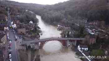 Shropshire flooding: Train lines shut amid rising river levels