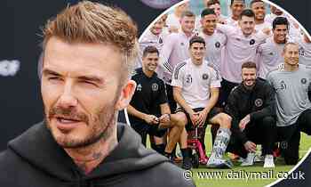 David Beckham poses with Inter Miami CF team before debut