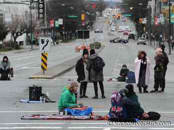 Wet'suwet'en protest: Police make arrests, clear blockade at Port of Vancouver