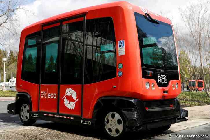 U.S. agency slams brakes on self-driving EasyMile shuttles after passenger injury