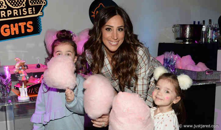 Danielle Jonas Has Sweet Night Out With Daughters Alena & Valentina!