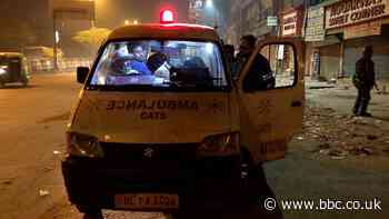 Delhi riots: 21 killed as Hindu and Muslim groups clash