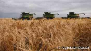 Provincial, federal governments announce enhancements, lower premiums for Sask. crop insurance