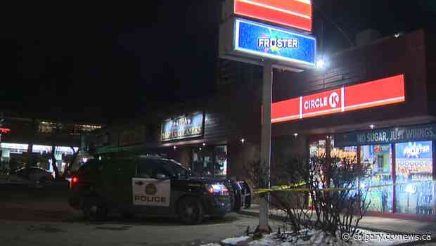 Police investigating Beltline stabbing after injured man seeks help at convenience store
