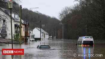 Flooding: Call for UK cash to fund flood relief in Wales - BBC News