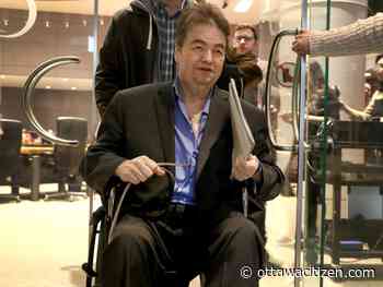 Chiarelli appears briefly at council, feels he 'owes it to constituents' to maintain his seat